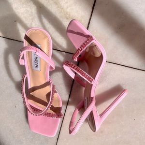 Steven madden fun, pink heals, size 8, only worn twice!